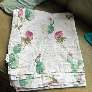 Envogue 100% cotton cactus floral script print shower curtain